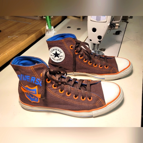 Rare Brown orange trim Chuck Taylor Converse size 9 men 11 women - Picture 2 of 7